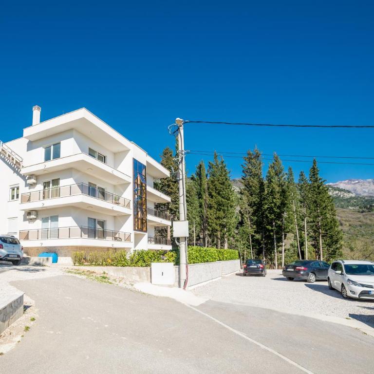HAPPY HOME - Apartman sa 2 Spavaće Sobe - 8