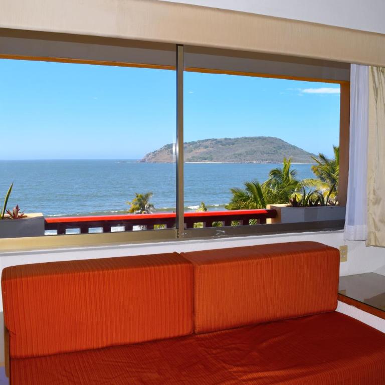 Costa de Oro Beach Hotel - Suite con cocineta y vista al mar - 7
