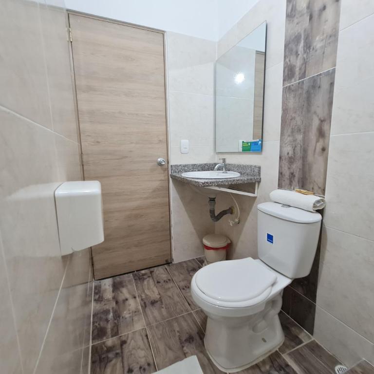 Hotel Santa Clara Doradal - Habitación Doble con cama supletoria - 1