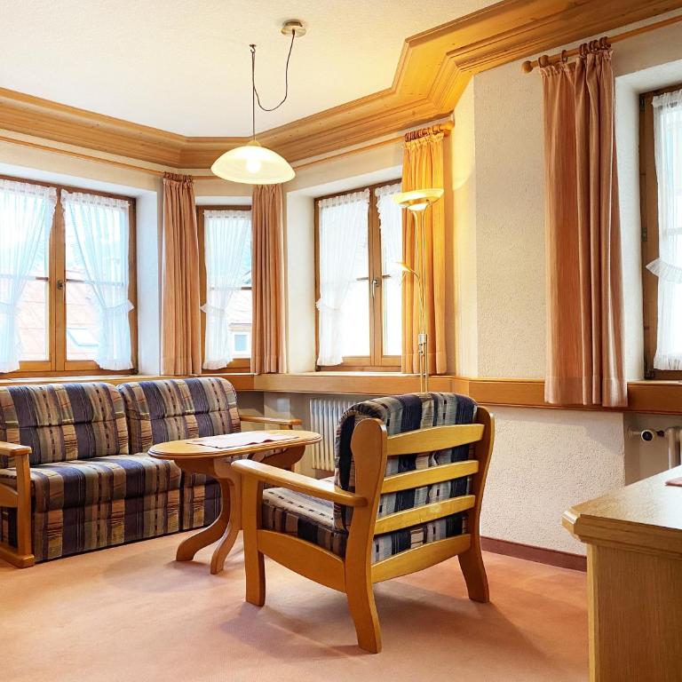 Haus Central Oberstdorf - Apartment mit 1 Schlafzimmer und Balkon - Daumen - 4