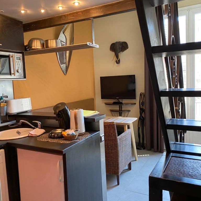 Intérieurs-Cour - Studio (2 Adultes) - 2