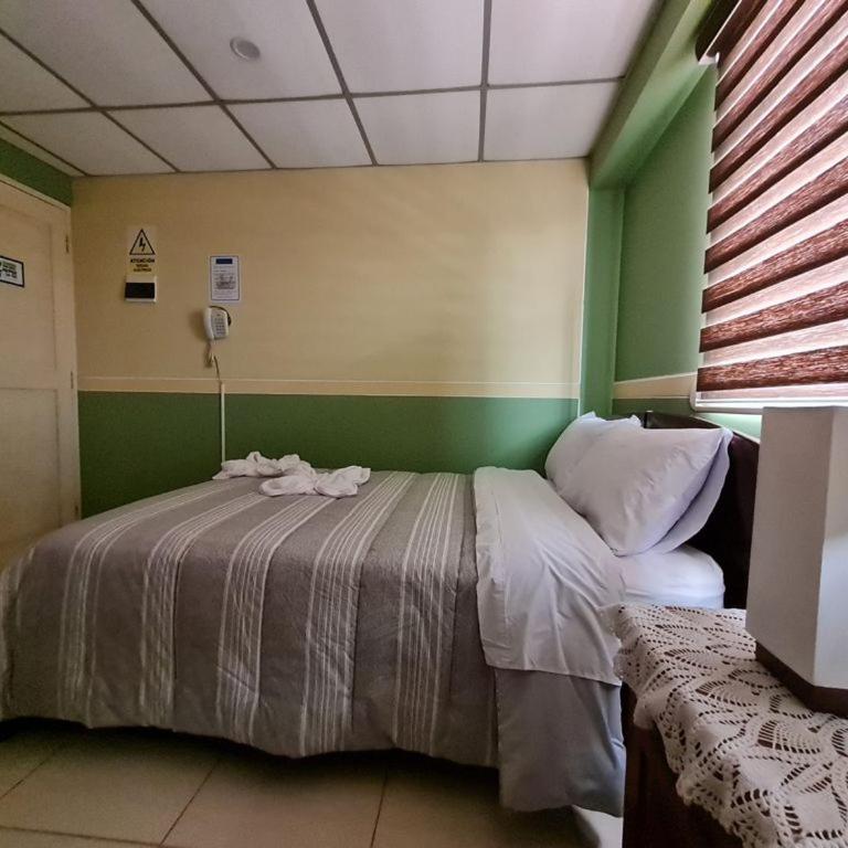Hotel Llampayec - Double Room with Private Bathroom - 2