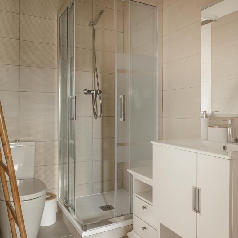 Sunny apartment in Denia with outdoor swimming pool and garage parking place included, 300m from the sandy beach - Apartamento de 3 dormitorios - 4