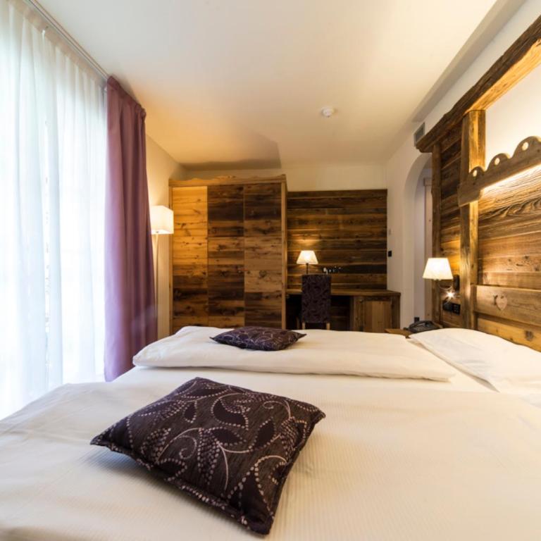 Alpholiday Dolomiti Wellness & Family Hotel - Suite Junior con balcón - 4