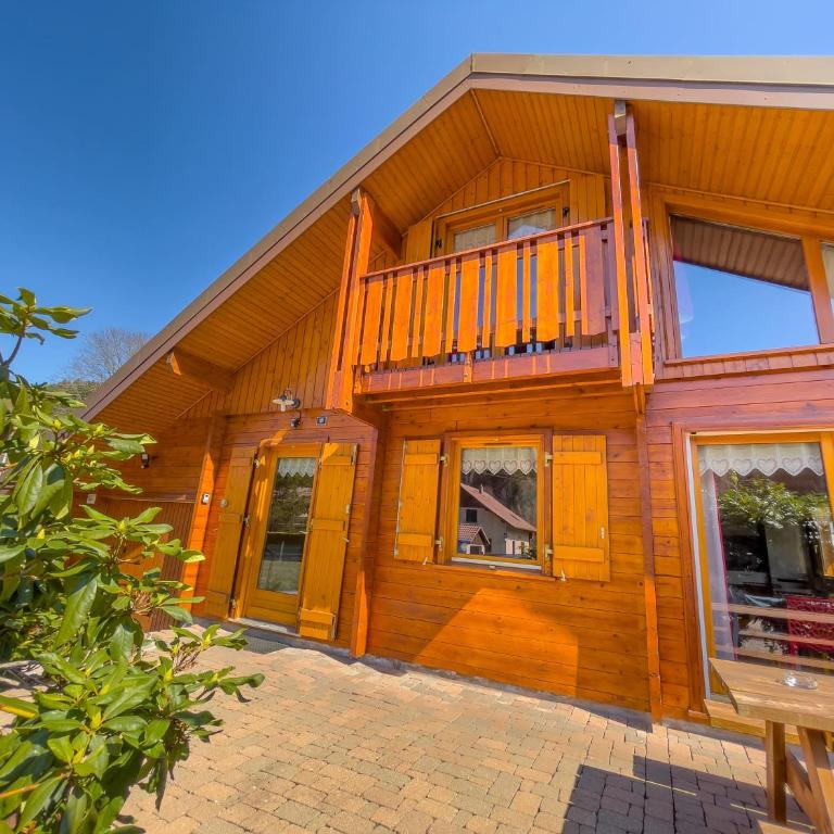 Chalet tout confort 'Le Grand Pré', terrain clôturé, garage - Chalet 3 Chambres - 32