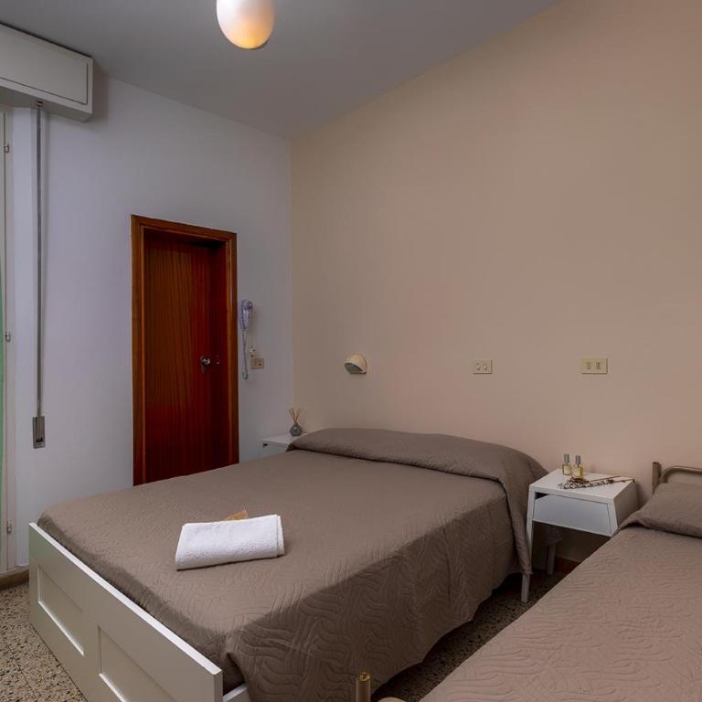 Albergo Gloria - Camera Matrimoniale - 2