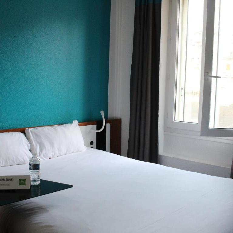 Ibis Styles Chambery Centre Gare - Standard Double Room with Train Station view - 4