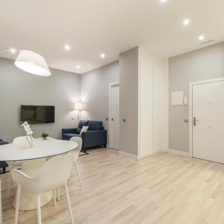 Arenal Suites Gran Vía - Deluxe Apartment - 3