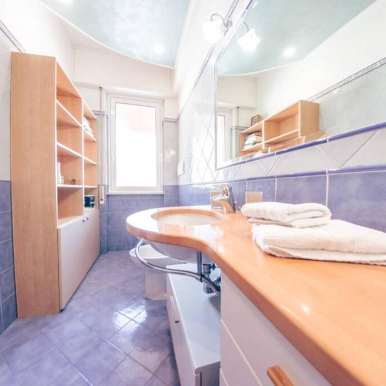 Casa Luca Flexyrent - Parking - A C - WiFi - Appartamento con 2 Camere da Letto - 17