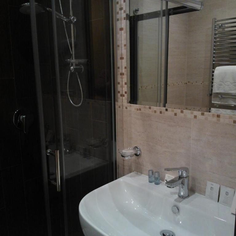 Excellence Suite - Camera Matrimoniale - 8