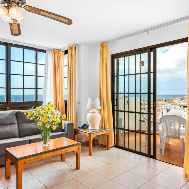 Club Tenerife Apartments - Duplex with Sea View and Solarium - 3