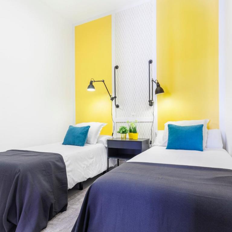 Patio en Madrid - Two-Bedroom Apartment VII - 4