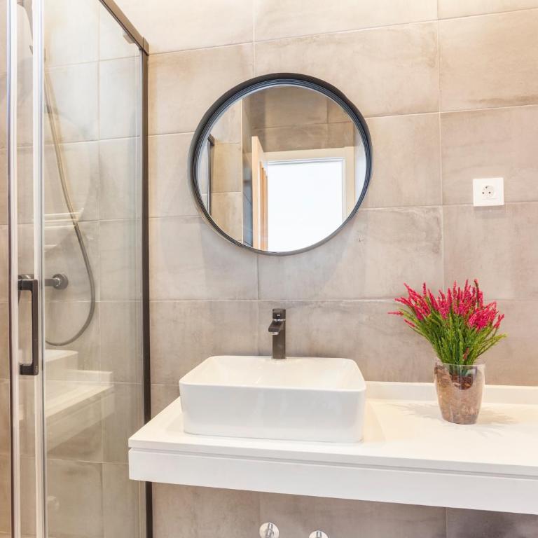 Patio en Madrid - Two-Bedroom Apartment VII - 7