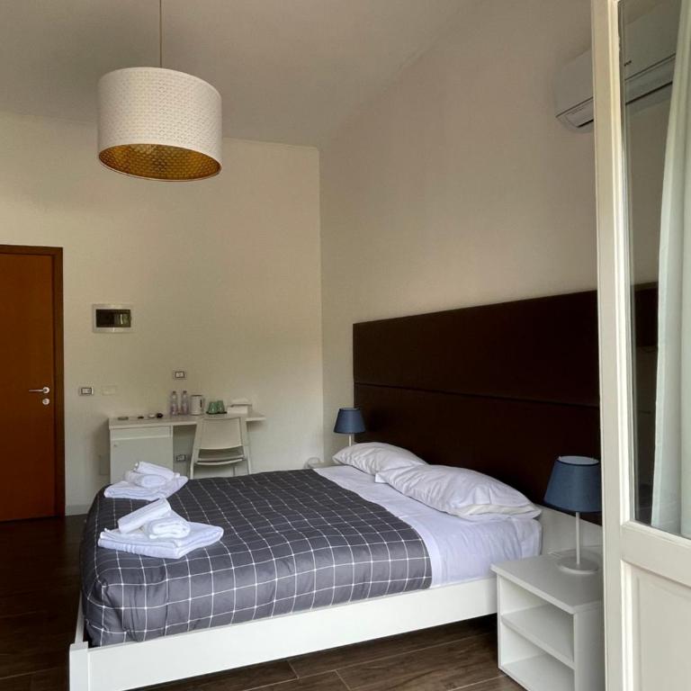 Banus Rooms - Deluxe Double Room with Balcony - 16