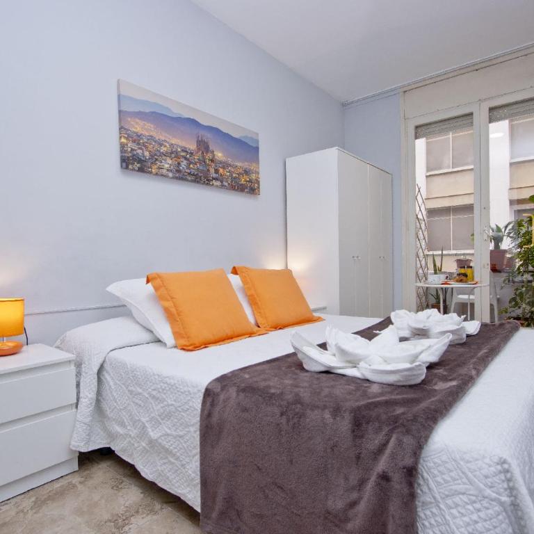 Barcelona City Seven Hostal - Double Room with Shared Bathroom - 1