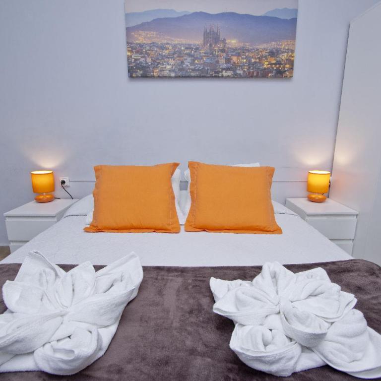 Barcelona City Seven Hostal - Double Room with Shared Bathroom - 7