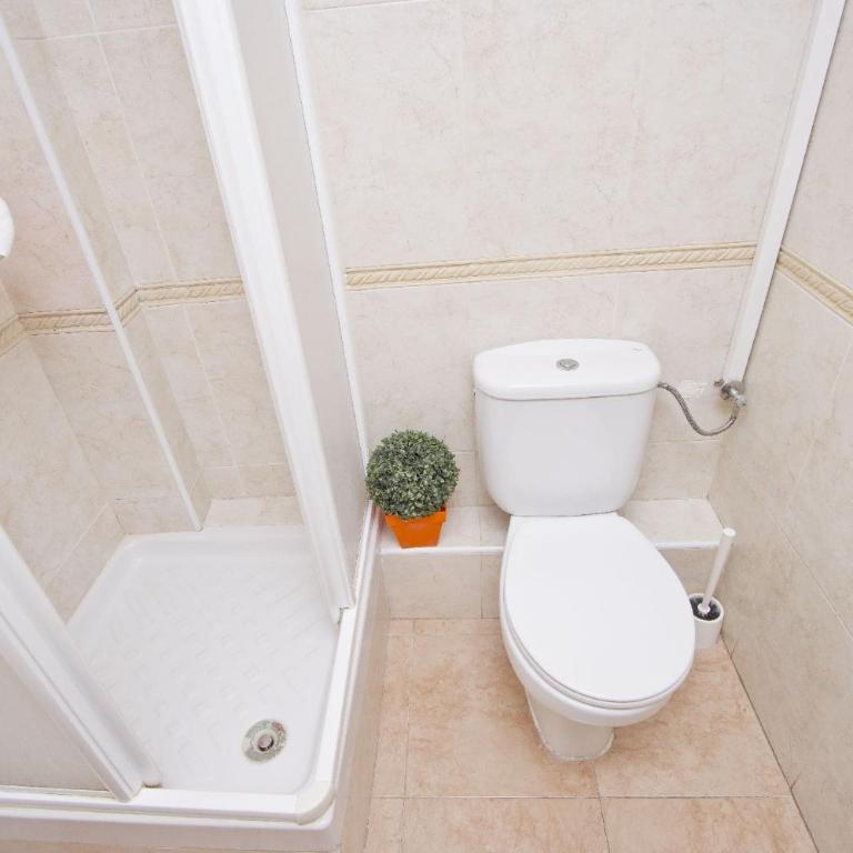 Barcelona City Seven Hostal - Double or Twin Room - 15