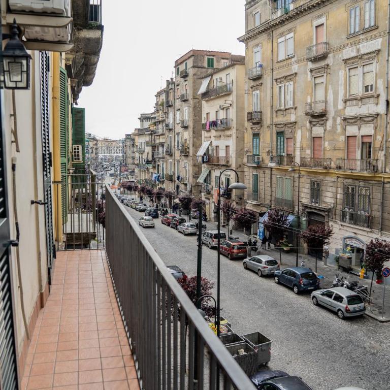 Domus Ugo - One-Bedroom Apartment - 44