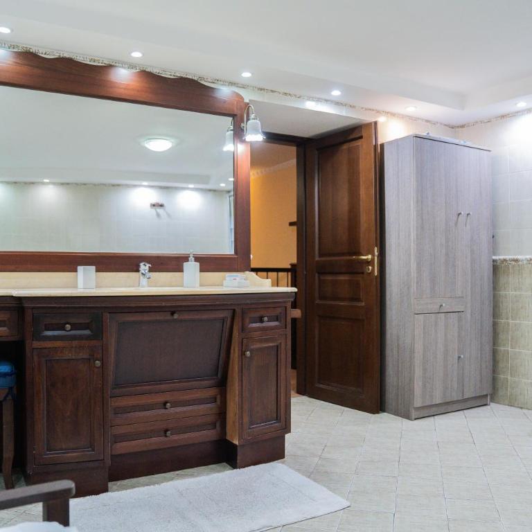 Domus Ugo - One-Bedroom Apartment - 33