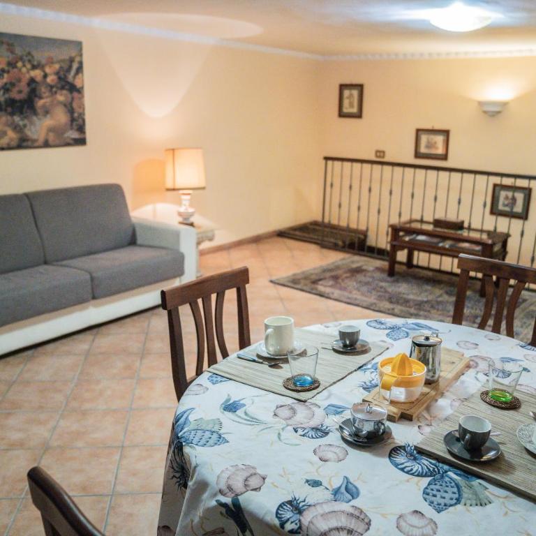 Domus Ugo - One-Bedroom Apartment - 10