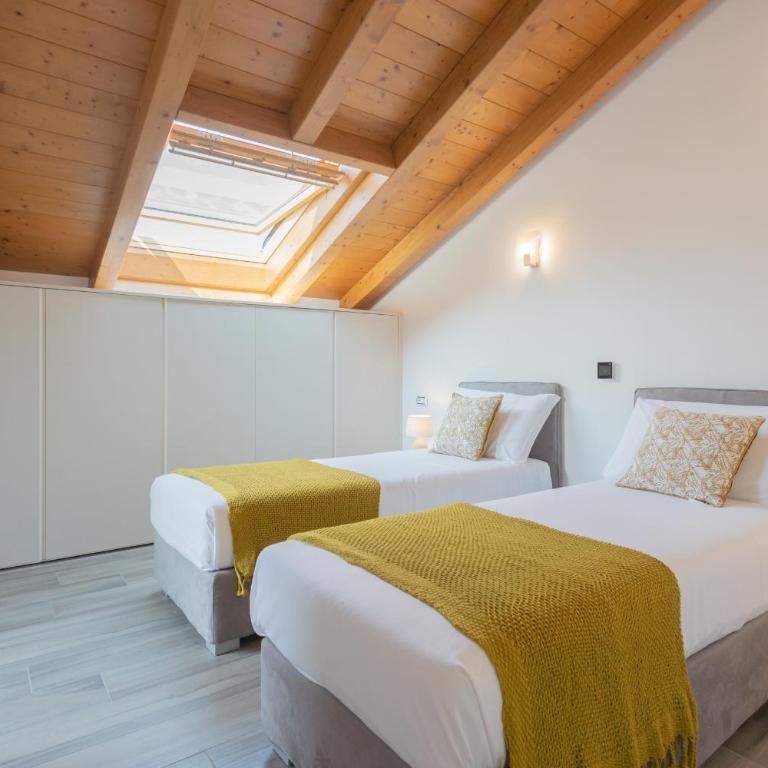 Dream Lake Apartments Lake View - private beach by Rent All Como - Two-Bedroom Apartment - 2