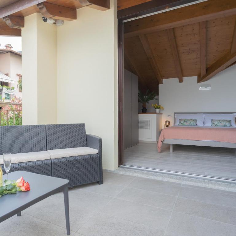 Dream Lake Apartments Lake View - private beach by Rent All Como - Two-Bedroom Apartment - 28