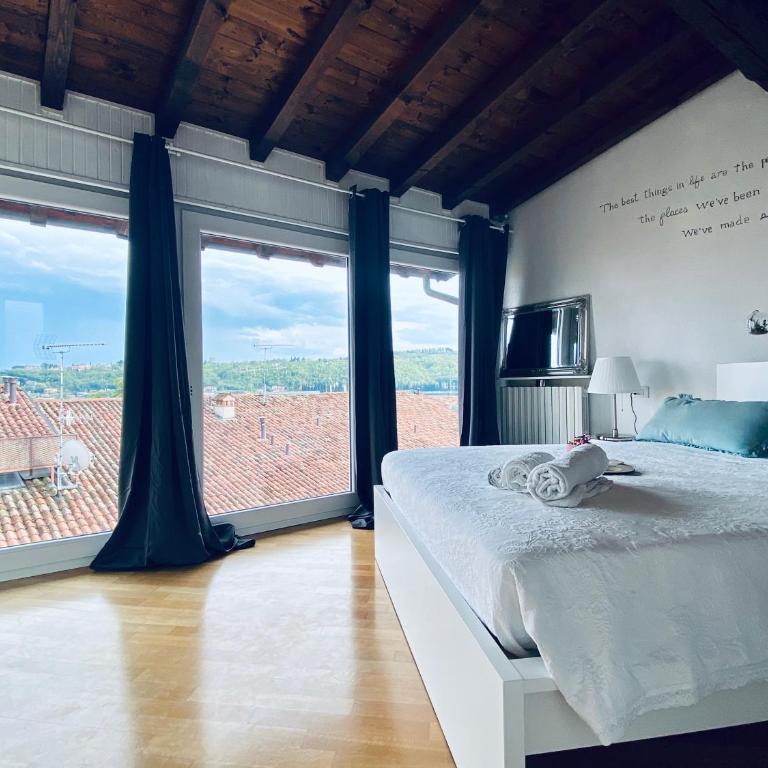 La casa di Angelina - Appartamento Attico con 2 Camere da Letto e Terrazza - 7