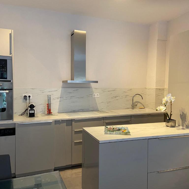 AU COEUR DES LICES *** CENTRE HISTORIQUE AVIGNON - Apartamento de 3 dormitorios - 15