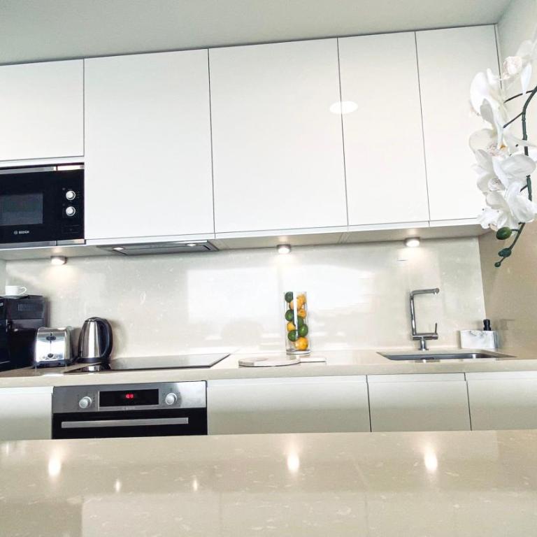 SUPER SIX - Brand New Seaview in Costa Del Sol - Apartamento de 2 dormitorios - 14