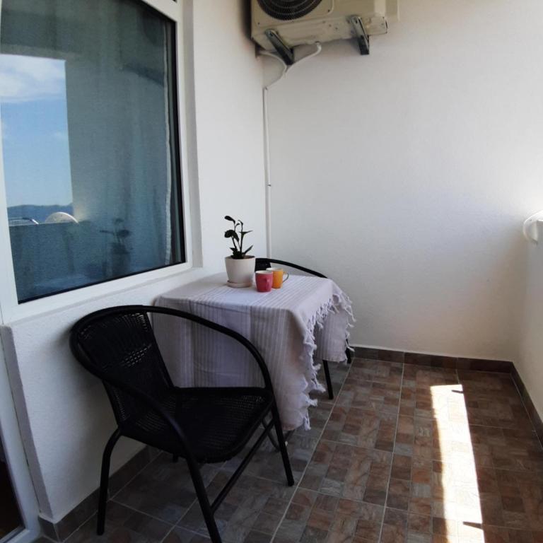 Apartments Snezana - Studio with Sea View - 1