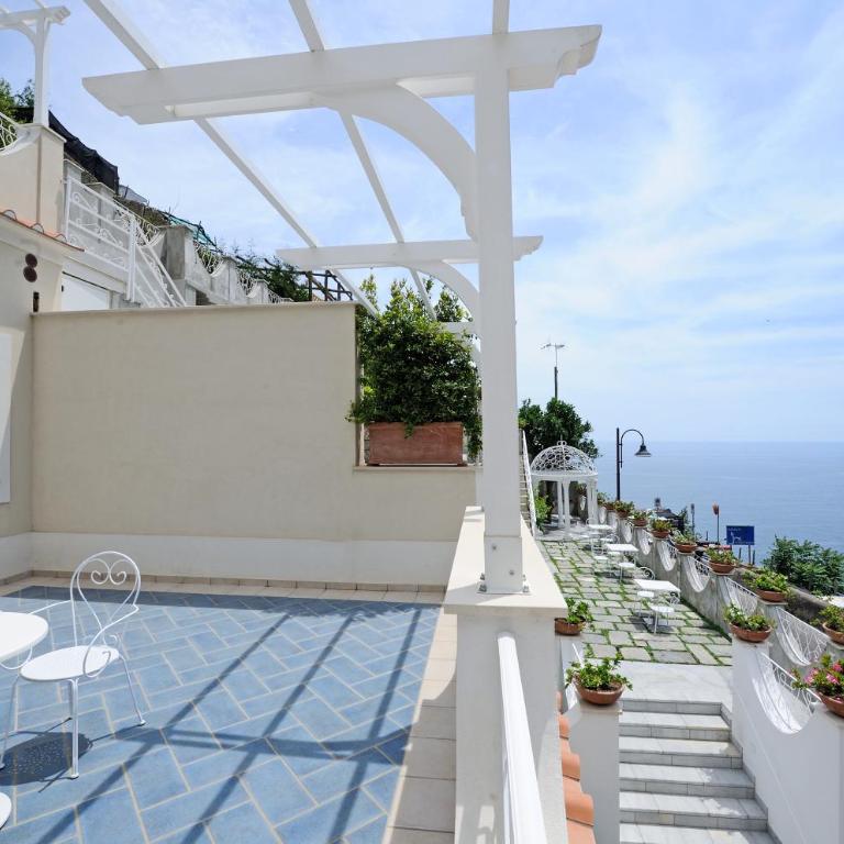 Villa Guarracino Amalfi - Junior Suite con Terrazza e Vista Mare - 7