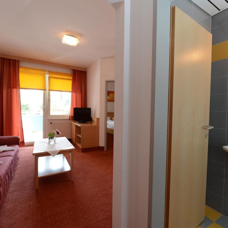 Strandhotel Faak - Superior Apartment mit 1 Schlafzimmer, Balkon und Seeblick - 5