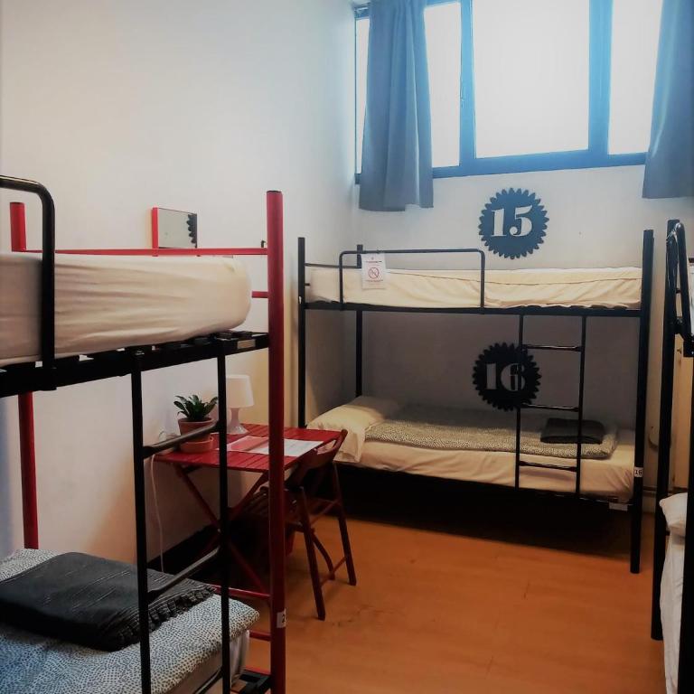 Bilbao Akelarre Hostel - Single Bed in 4-Bed Dormitory Room - 4