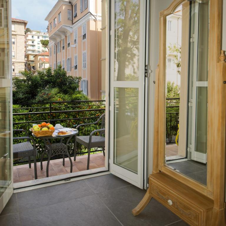 Hotel Alexander & Spa - Suite con Balcone - 6