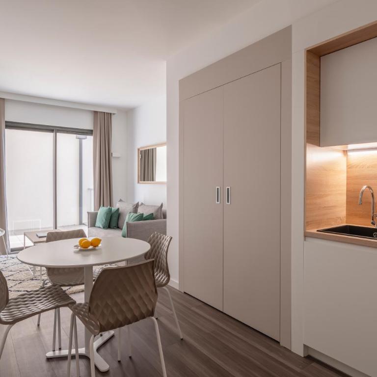 Lagrange Apart'Hôtel Antibes Olympie - Appartement 1 Chambre - 4