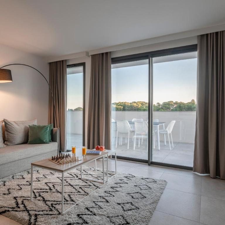 Lagrange Apart'Hôtel Antibes Olympie - Appartement 3 Chambres - 8
