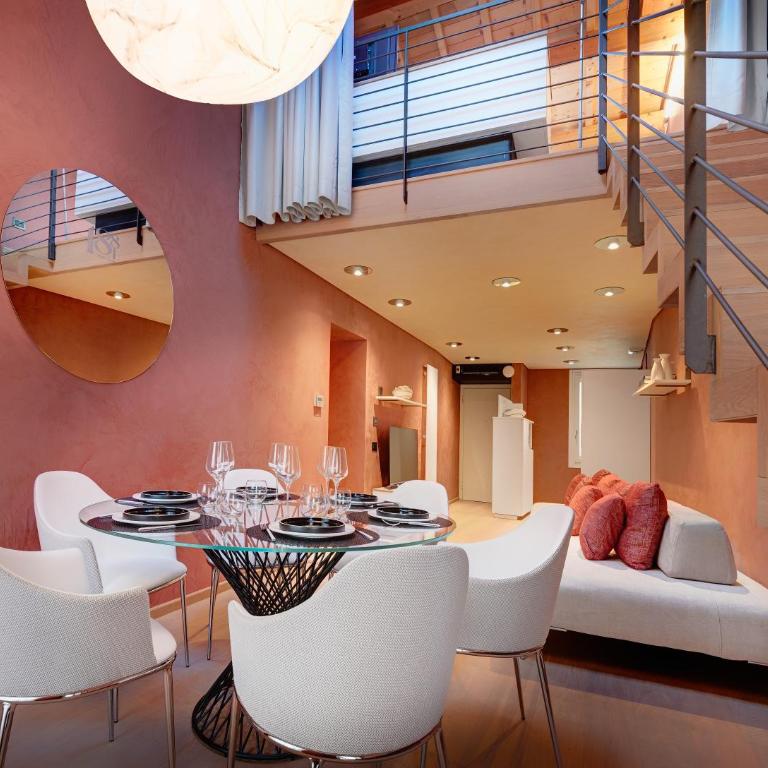 1881 LUXURY SUITES - Duplex Apartment - 15