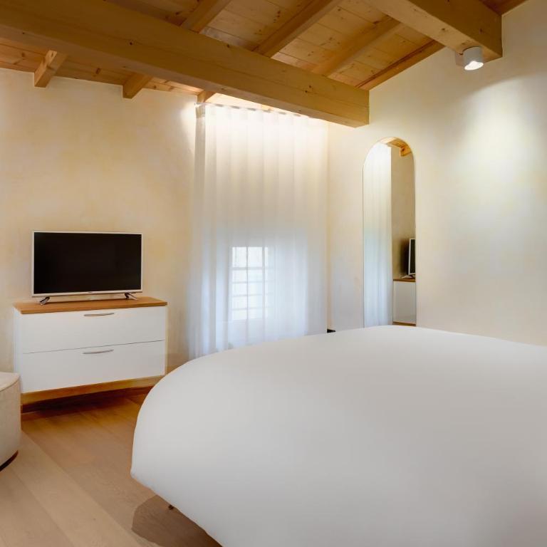 1881 LUXURY SUITES - Duplex Apartment - 20