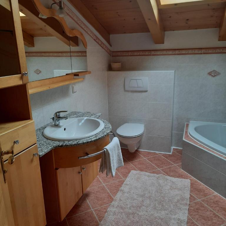 Haus Gmahblick Appartments - Apartment mit 2 Schlafzimmern und Balkon - 6