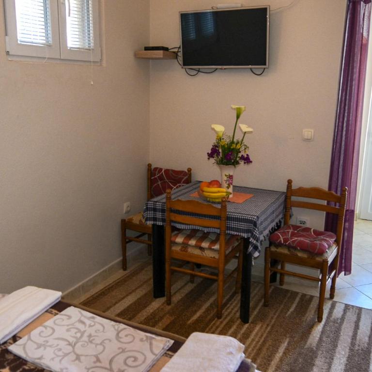 Apartmani Vlaovic - Studio with Sea View - 7