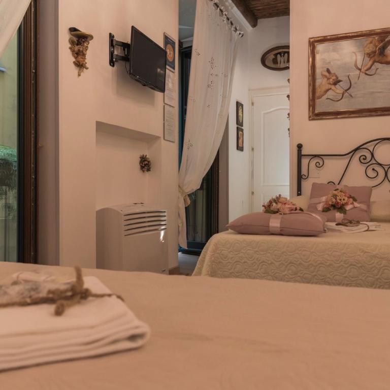 La Casa degli Angeli - Camera Tripla con Bagno Privato - 14