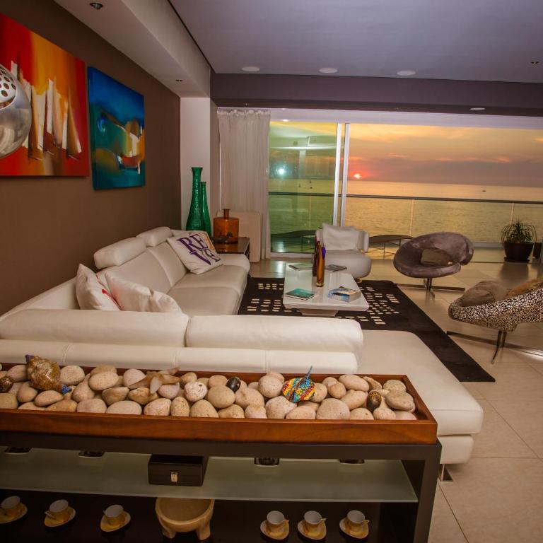 Luxury Condo Peninsula - Apartamento - 64
