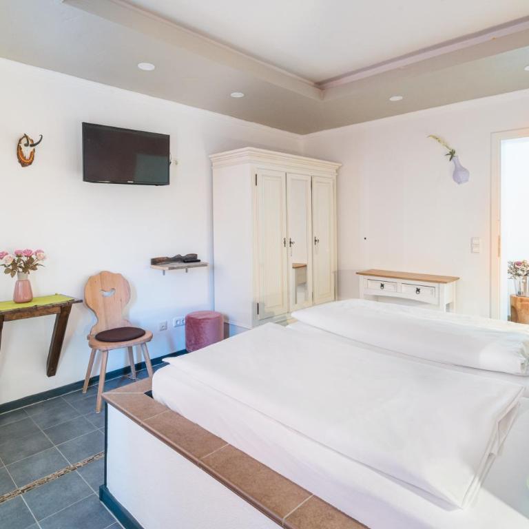 Zur Schönen Aussicht Hotel garni - Deluxe Doppelzimmer mit Balkon - 8