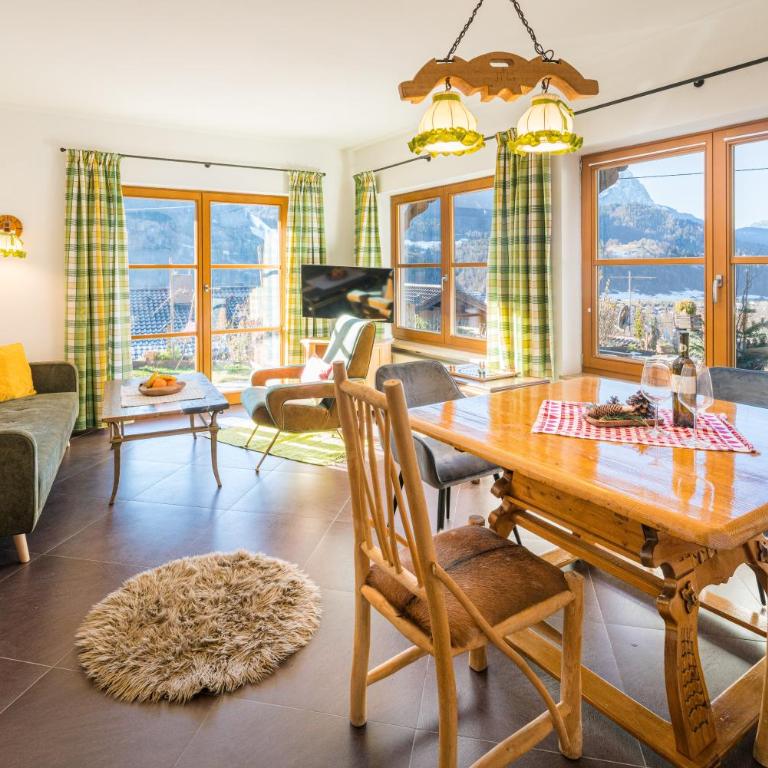 Zur Schönen Aussicht Hotel garni - Apartment mit Terrasse - 1