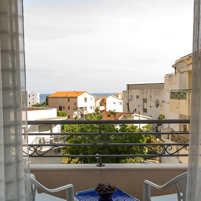 Apartments Alesia Bečići - Studio with Sea View - 3