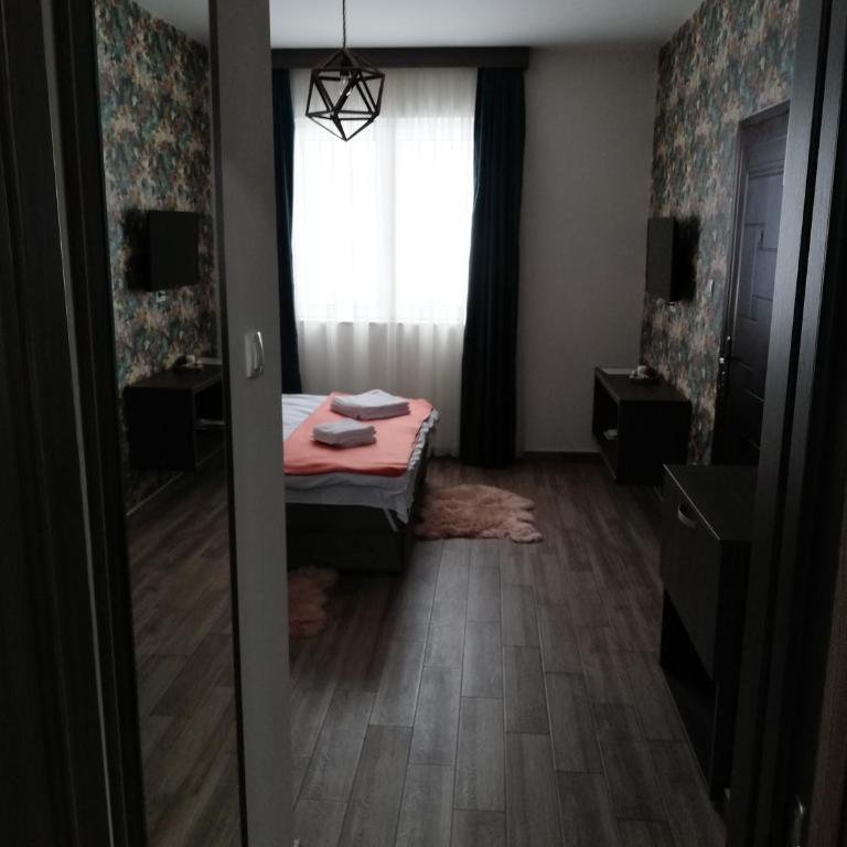 Apartmani Borova Iglica Divčibare - Deluks Dvokrevetna Soba sa Bračnim Krevetom/Zasebnim Krevetima i Pogledom na Planinu - 2