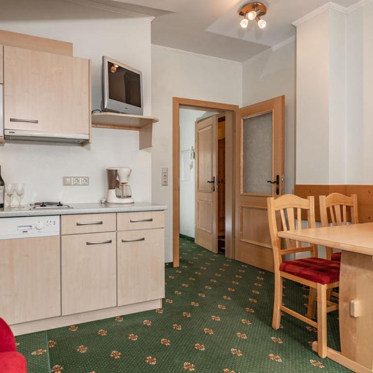 Land- und Appartementhaus Pircher - Deluxe Apartment mit Balkon - 4