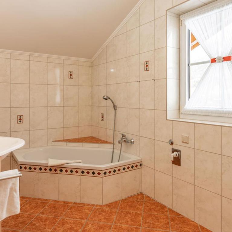 Land- und Appartementhaus Pircher - Deluxe Apartment mit Balkon - 9