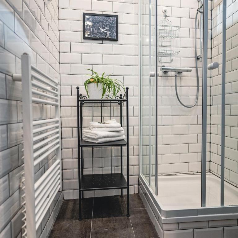 The Gallery - Standard-Wohnung mit Außentoilette - 8