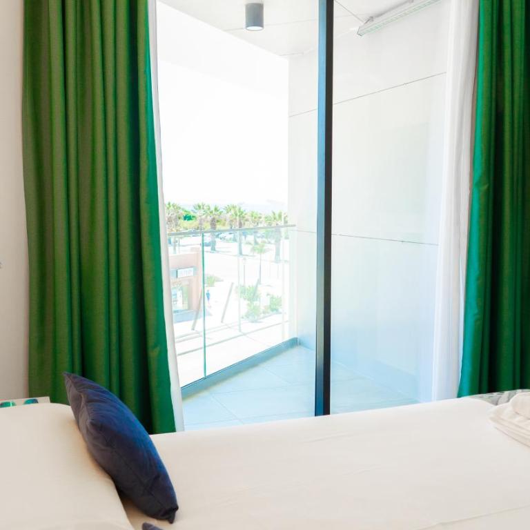 Hotel Playa de la Plata - Habitación Doble Deluxe con vistas laterales al mar - 17